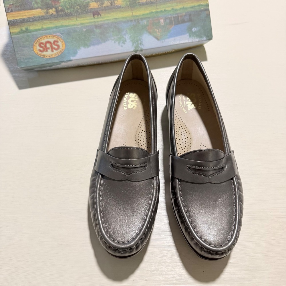 SAS Wink New Pewter Metallic Leather Penny Loafers Womens 7 M Made in USA